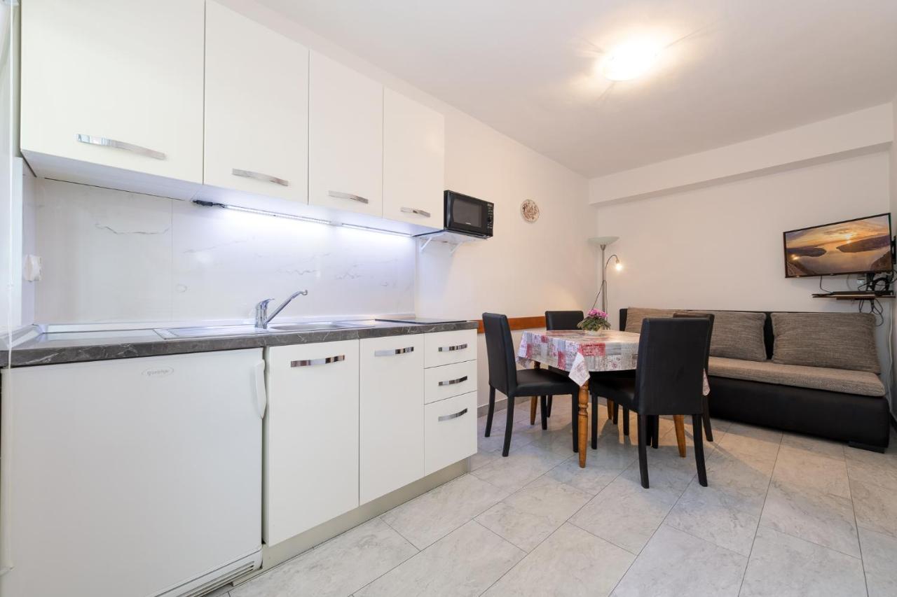 Apartments Melita Crikvenica Kültér fotó