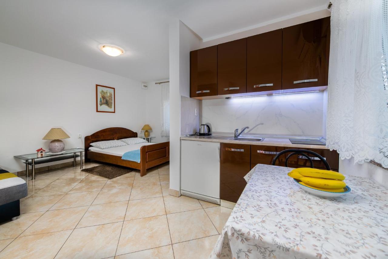 Apartments Melita Crikvenica Kültér fotó